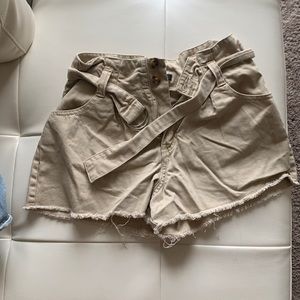 Khaki high waisted shorts with belt